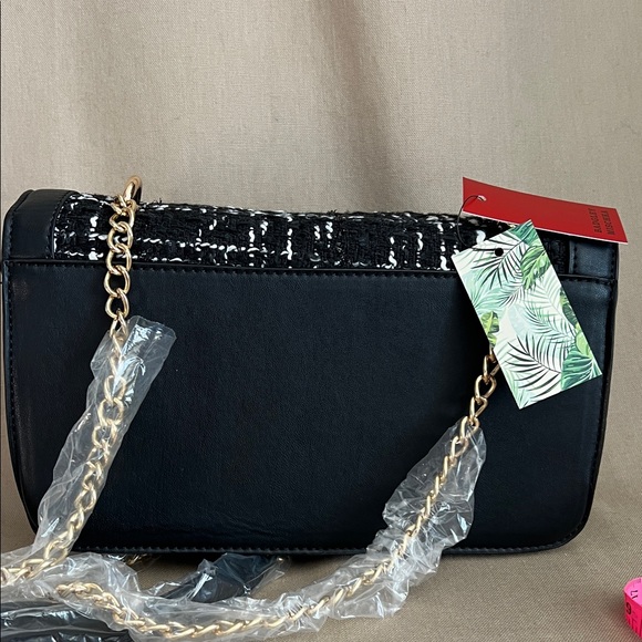 Badgley Mischka Black Tweed Crossbody Bag Gold Chain NWT MSRP $129 - Picture 7 of 8